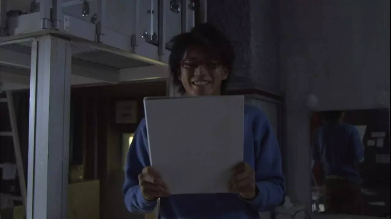 在一个房间里做着羞羞的…j9国际站登录五个痴汉(图7)